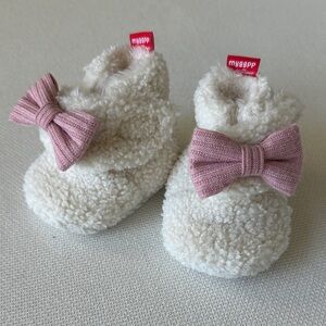 Kids Cream Booties with Pink Bow